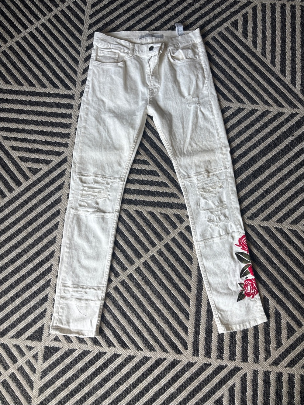 Zara White Skinny Jeans with Red Rose Embroidery